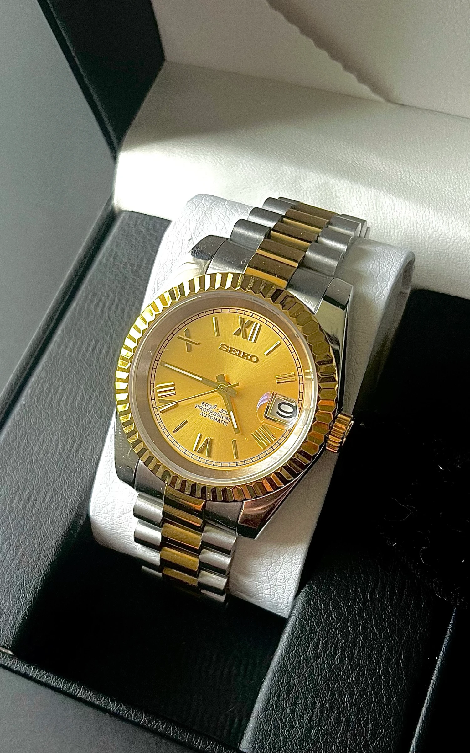 ✨ Montre - Cadran Or & Chiffres romains ✨